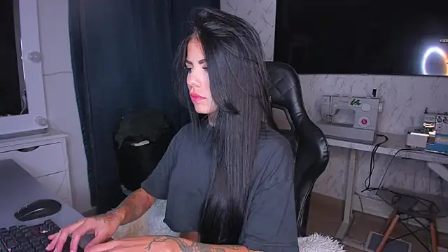 Lisegg  online show from 5, 2, 2025