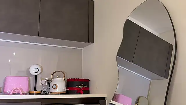 ArabicBarbie online show from 18, 10, 2025