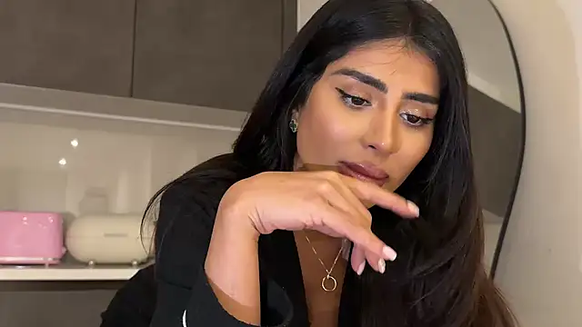 ArabicBarbie online show from 28, 11, 2025