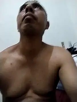 Snapshot of desnudo_Sexoxo chatting on 1, 3, 2025 desnudo Sexoxo online show from 1, 3, 2025