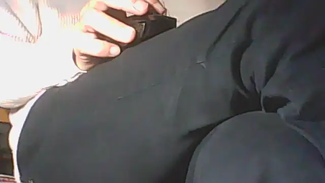 Snapshot of Moro_ra chatting on 13, 10, 2025 Moro ra online show from 13, 10, 2025