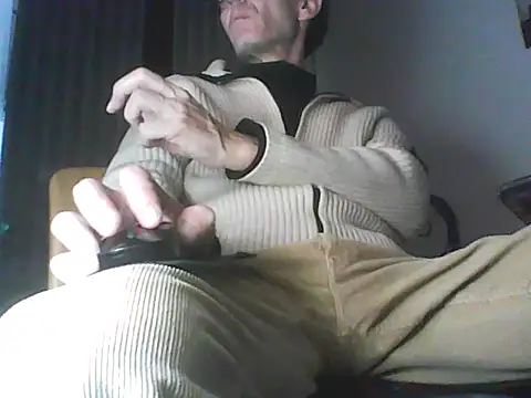 Snapshot of Moro_ra chatting on 25, 11, 2025 Moro ra online show from 25, 11, 2025