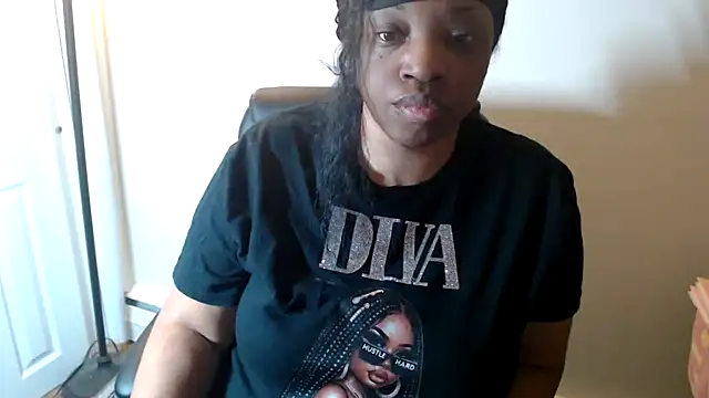 Sexymona1218 online show from 14, 4, 2026