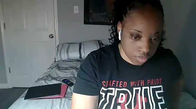 Sexymona1218 online show from 1, 3, 2025