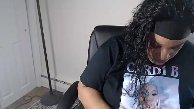 Sexymona1218 online show from 5, 6, 2026