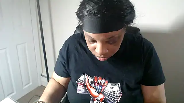 Sexymona1218 online show from 23, 5, 2026