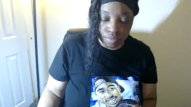 Sexymona1218 online show from 24, 4, 2026