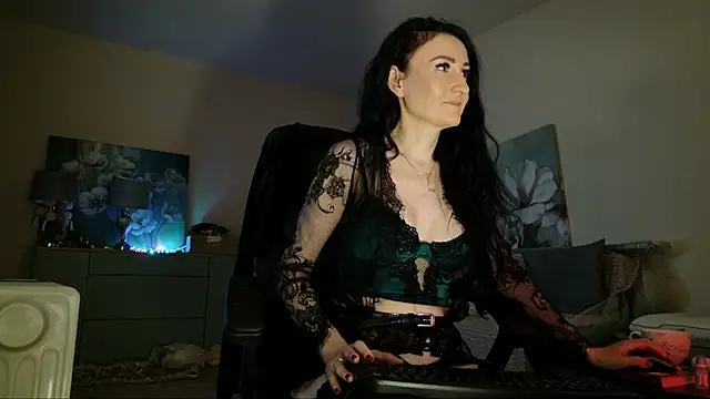 lara heaven online show from 15, 11, 2025