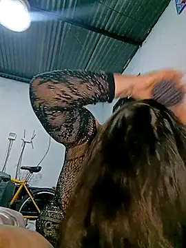 xandra252 online show from 8, 4, 2026