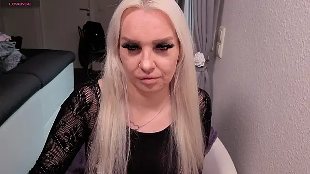 MIA-XXX online show from 1, 7, 2026