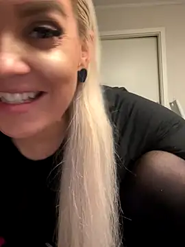 MIA-XXX online show from 6, 10, 2025