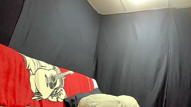 iBreakHeartz online show from 6, 12, 2024