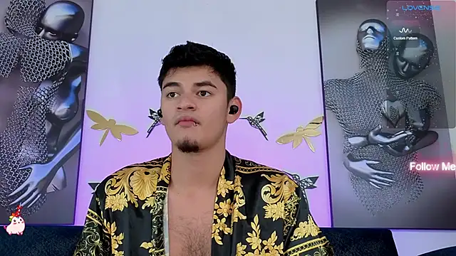 Snapshot of VikoHands chatting on 22, 2, 2025 VikoHands online show from 22, 2, 2025