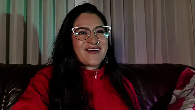 DeesseLuxure online show from 20, 6, 2026