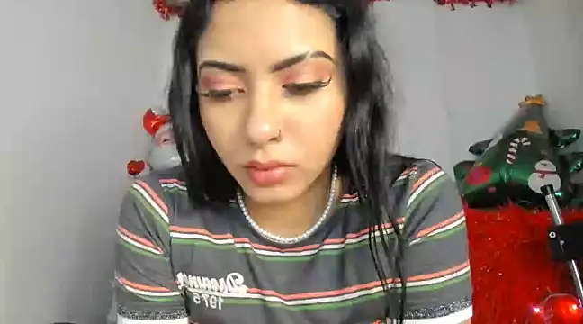 kirasofia online show from 4, 12, 2024