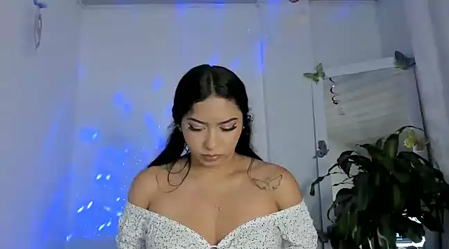 kirasofia online show from 11, 3, 2025
