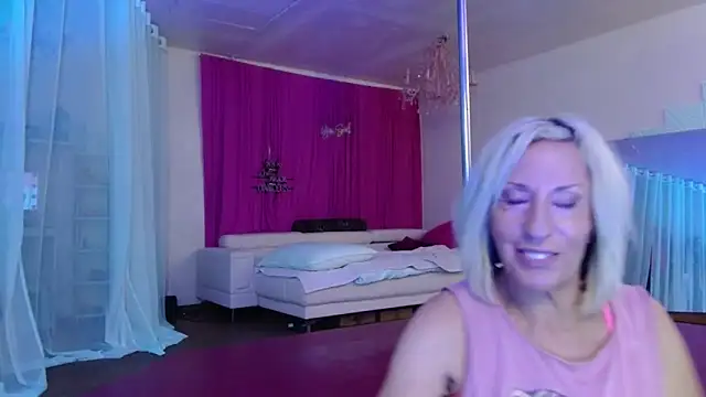 Sweet-Ginger online show from 11, 10, 2025