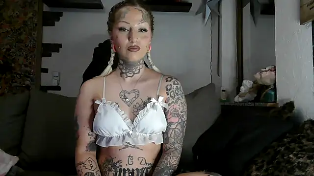 RoxxyInk online show from 8, 3, 2026