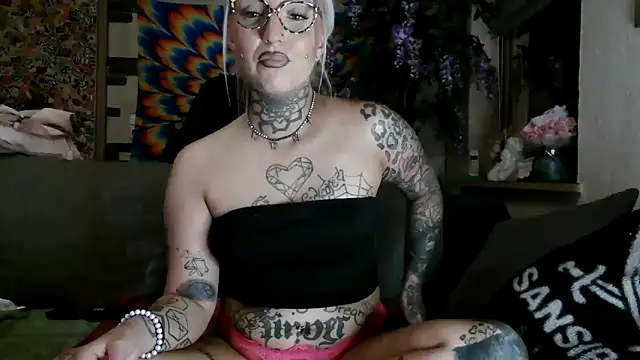 RoxxyInk online show from 15, 10, 2025