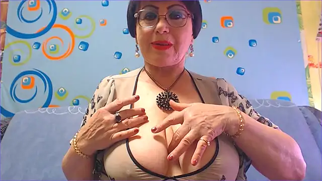 Snapshot of NaughtyMOM4uX chatting on 20, 9, 2025 NaughtyMOM4uX online show from 20, 9, 2025