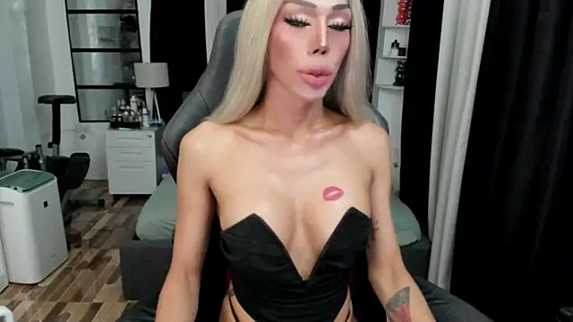 Forever MissCandace online show from 29, 4, 2026