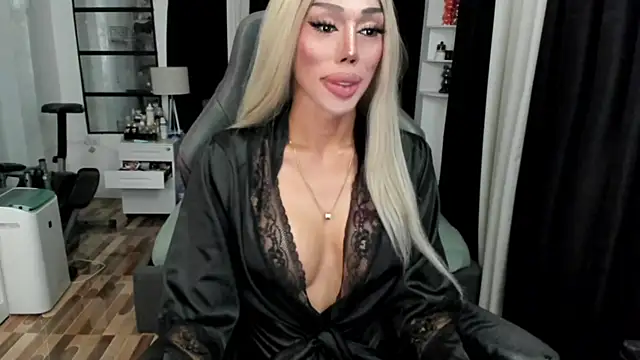 Forever MissCandace online show from 4, 5, 2026
