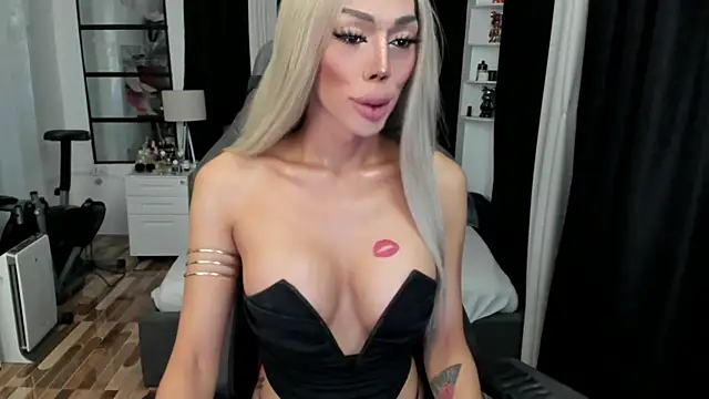 Forever MissCandace online show from 21, 12, 2025