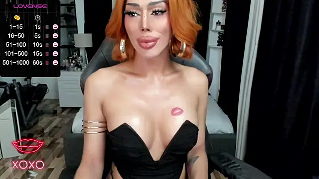 Snapshot of Forever_MissCandace chatting on 29, 10, 2025 Forever MissCandace online show from 29, 10, 2025