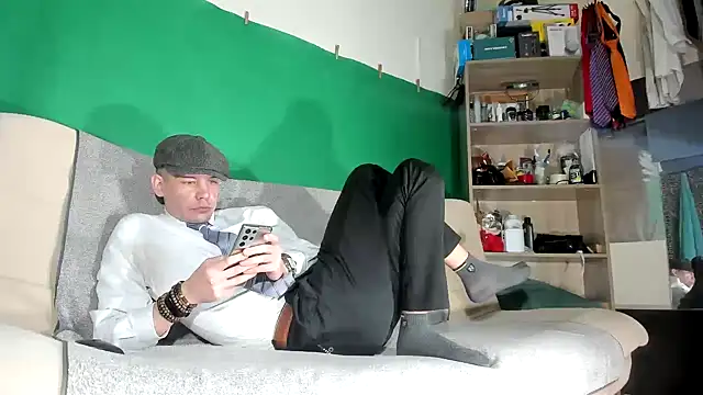 viraglaci18xh online show from 6, 3, 2026