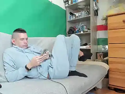 viraglaci18xh online show from 31, 10, 2025