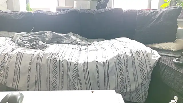 bestofdoseswirls online show from 6, 4, 2026