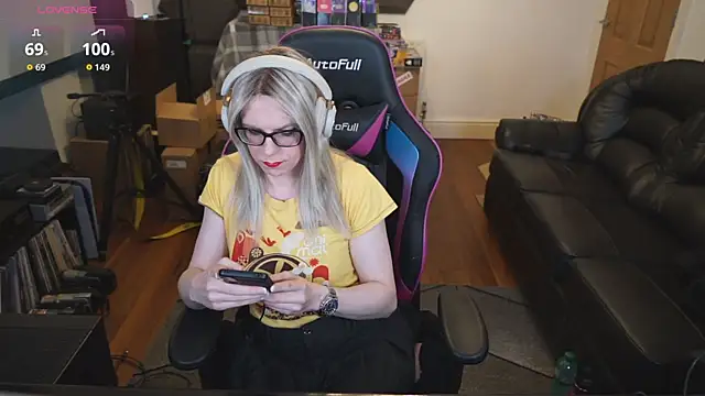 Snapshot of KelseyCobalt chatting on 25, 11, 2025 KelseyCobalt online show from 25, 11, 2025