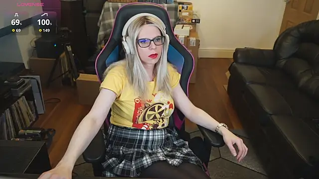 Snapshot of KelseyCobalt chatting on 18, 10, 2025 KelseyCobalt online show from 18, 10, 2025