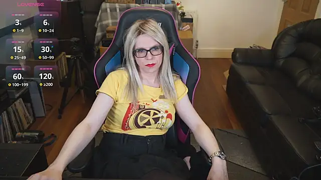 Snapshot of KelseyCobalt chatting on 12, 10, 2025 KelseyCobalt online show from 12, 10, 2025