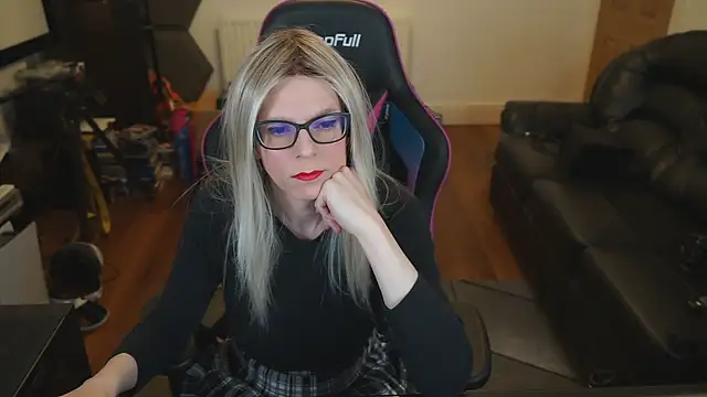 KelseyCobalt online show from 2, 1, 2025