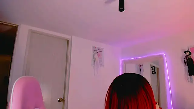 Snapshot of dulce_doll1 chatting on 25, 10, 2025 dulce doll1 online show from 25, 10, 2025