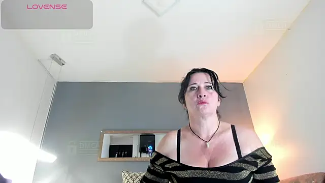 Snapshot of LADY_HELLEN chatting on 23, 5, 2026 LADY HELLEN online show from 23, 5, 2026