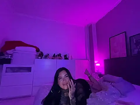  MelinaCurves  online show from 25, 1, 2025