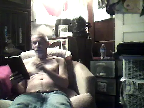 Snapshot of Biknight chatting on 22, 2, 2025 Biknight online show from 22, 2, 2025