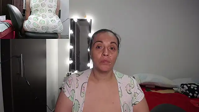 zoe hotxxx online show from 28, 9, 2025