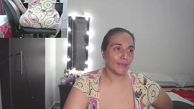 zoe hotxxx online show from 15, 11, 2025