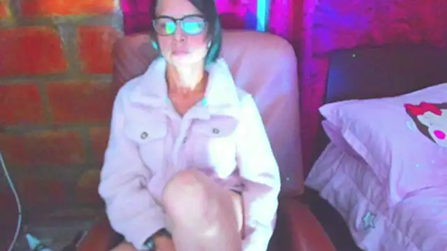 BrianaGarner online show from 25, 6, 2026