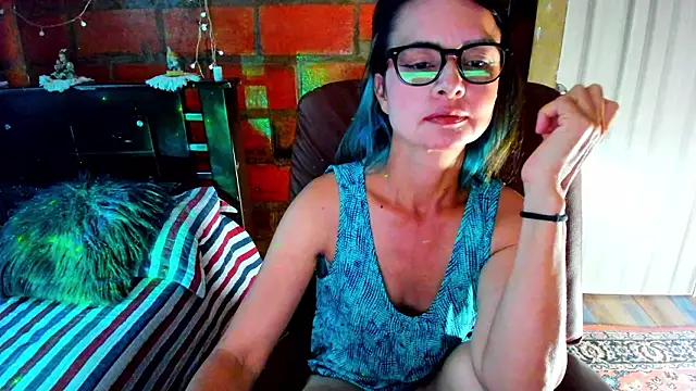 BrianaGarner online show from 25, 3, 2026