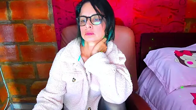 BrianaGarner online show from 24, 7, 2026