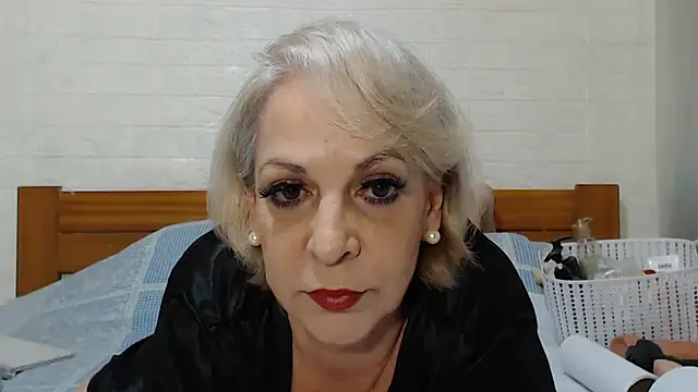 awild kitten online show from 28, 10, 2025