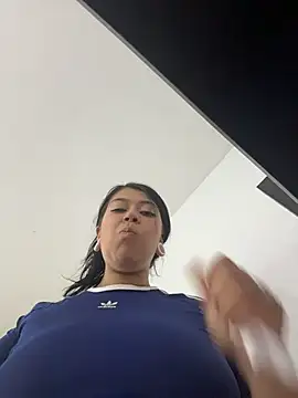 emilyjohanson online show from 21, 4, 2026