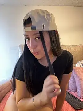 Snapshot of Sofhi_corolinne31 chatting on 27, 9, 2025 Sofhi corolinne31 online show from 27, 9, 2025