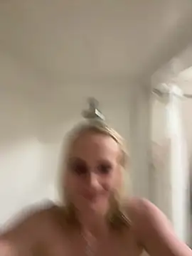 SugarTits199869 online show from 29, 5, 2026
