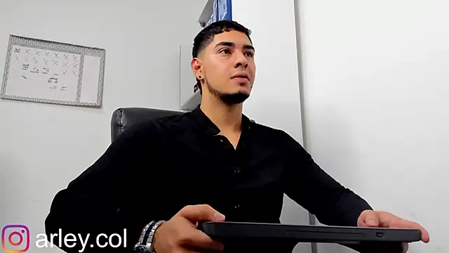 Snapshot of Dimitri_Colleman chatting on 3, 1, 2025 Dimitri Colleman online show from 3, 1, 2025