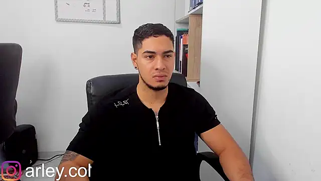 Snapshot of Dimitri_Colleman chatting on 19, 1, 2025 Dimitri Colleman online show from 19, 1, 2025